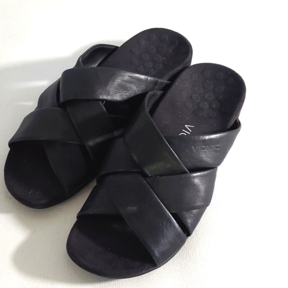 Vionic Comfy slip on sandals 8